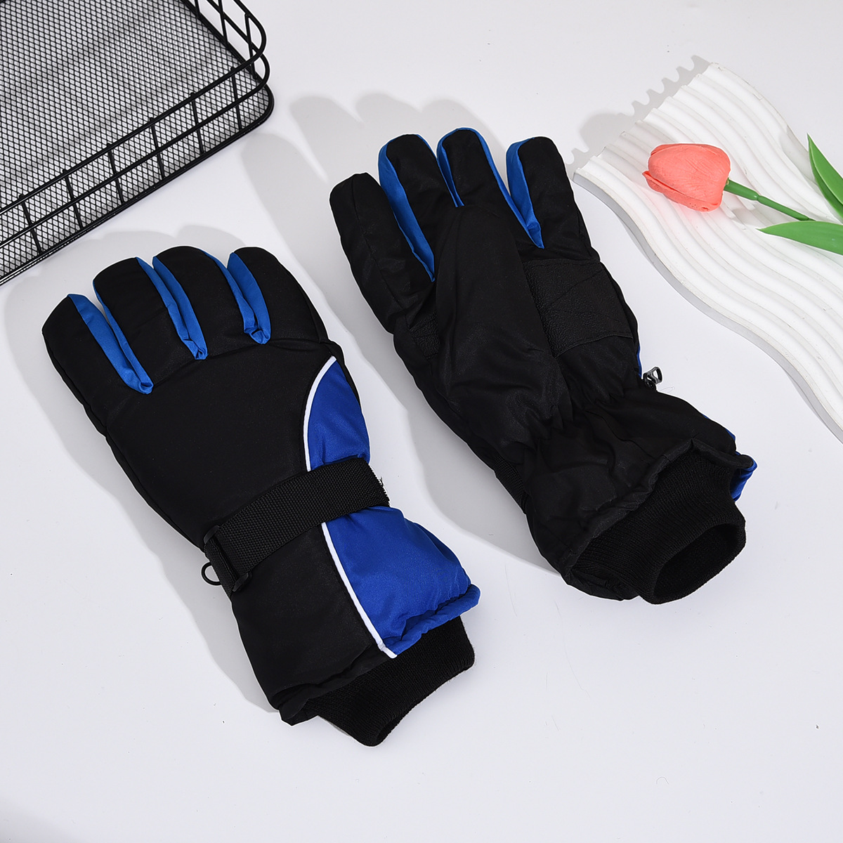 Guanti da Sci Antivento alla M - Touch Screen Gloves recensione e prezzo